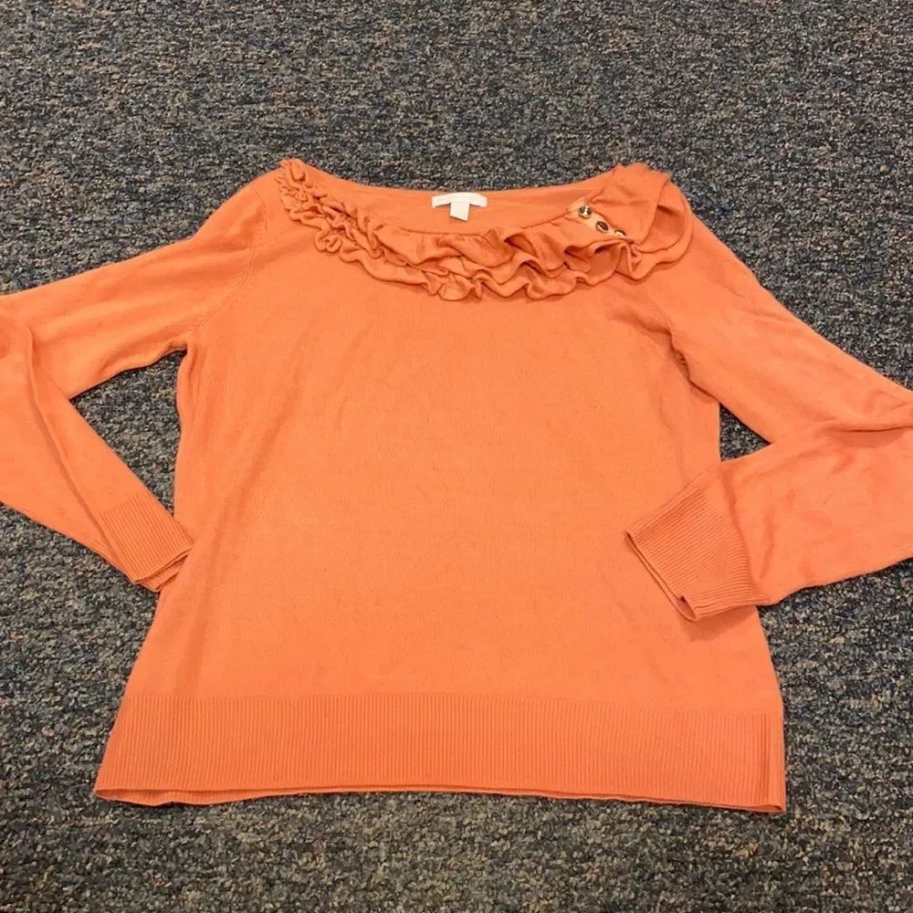 New York & Company Salmon Ruffle Top sz. L